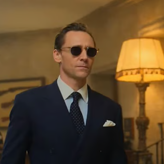 Tom Hiddleston wearing the Moscot Lemtosh sunglasses in Flesh in the Night Manager 2nd season